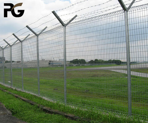 建築敷地空港のための緑の上塗を施してあるQ235かみそりの有刺鉄線の塀
